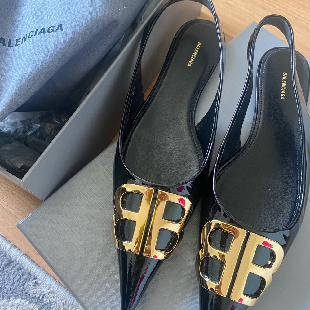 Patent leather Balenciaga flats Black with Gold Accents pointed toe